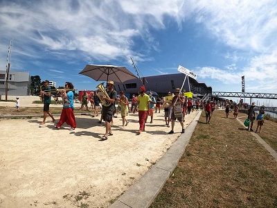 200 personnes contre les fermes usines et les algues vertes à Lorient !